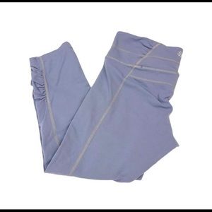 Athleta capri activewear pants. Medium. EUC.